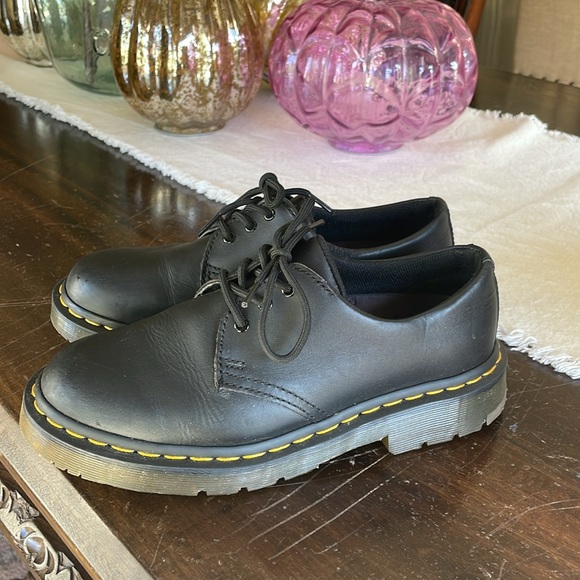 Doc Martins Non-Slip Size 7 - Picture 3 of 8